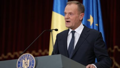 Románul mondta el köszöntőbeszédét Donald Tusk Bukarestben