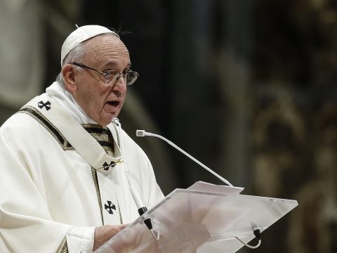 A papi pedofília elleni egyházi fellépésről is szólt újévi beszédében Ferenc pápa