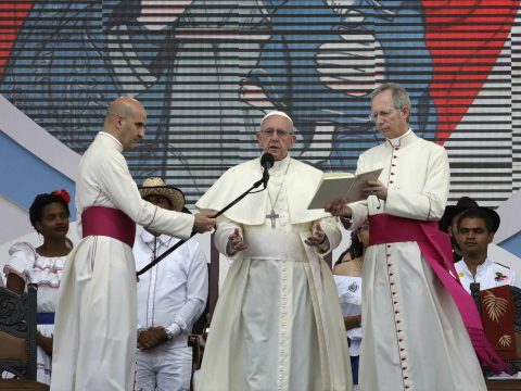 Ferenc pápa felszólalt a migránsok megbélyegzése ellen