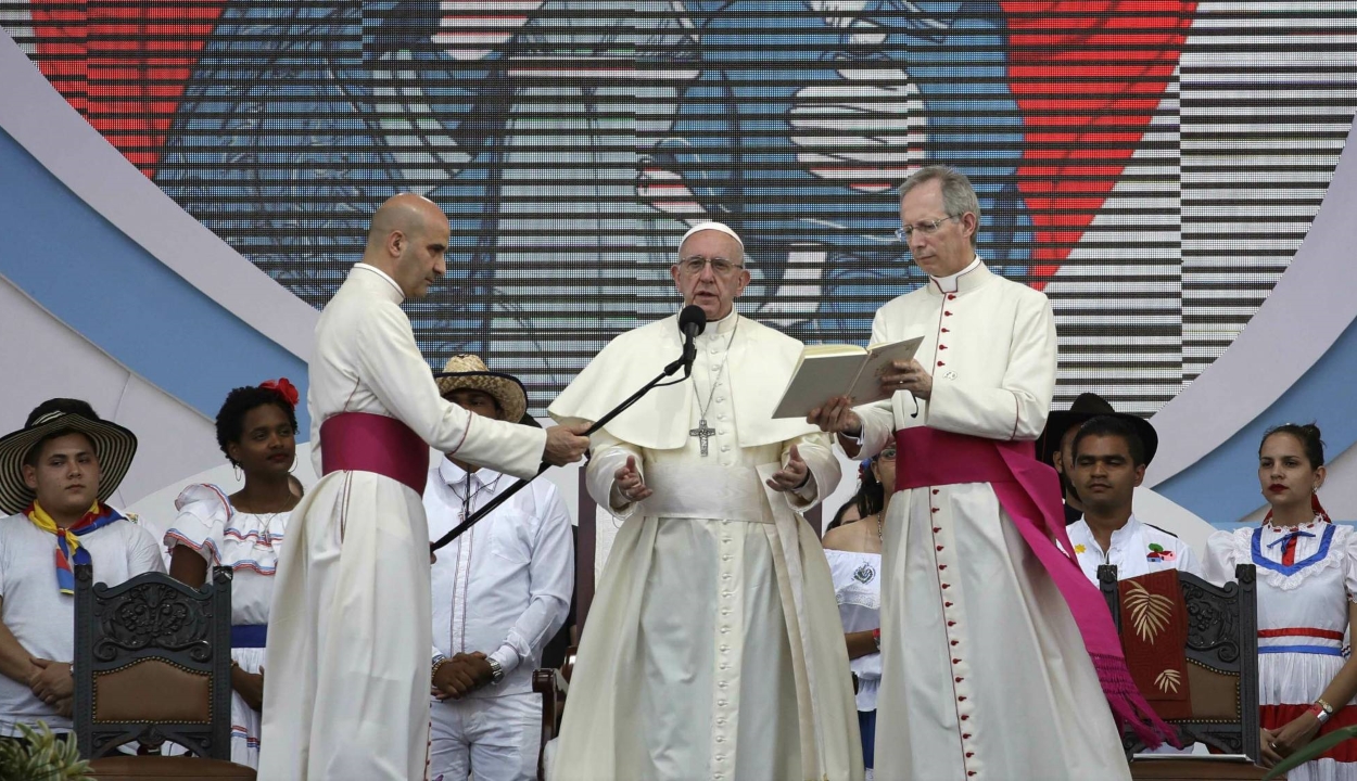Ferenc pápa felszólalt a migránsok megbélyegzése ellen
