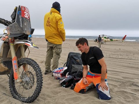 Feladta a Dakar-ralit Gyenes Emánuel