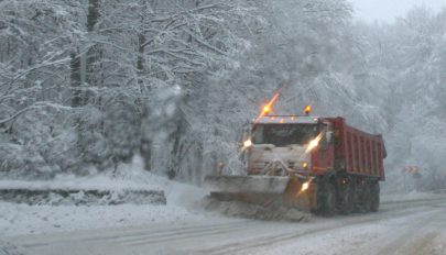 Az úttisztító munkások azzal fenyegetőznek, hogy nem hótalanítják az utakat