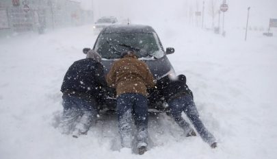 Hóviharok dúlnak az Egyesült Államok középső vidékein