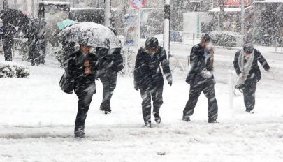 Nagy mennyiségű csapadékra, havazásra, hóviharokra figyelmeztetnek a meteorológusok