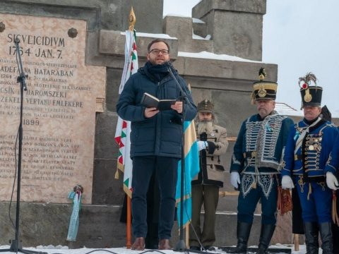 Miniszterelnökségi államtitkár: egyetlen birodalom se tekintheti másodrangú állampolgároknak a magyarokat