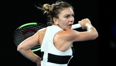 Kiesett Simona Halep az Australian Open nyolcaddöntőjében