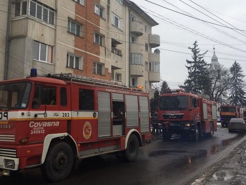 Tűz volt egy kovásznai tömbházban