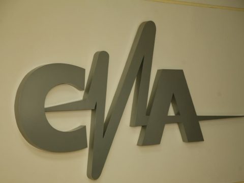Megbírságolt a CNA két televíziócsatornát a korrekt tájékoztatás elvének megszegése miatt
