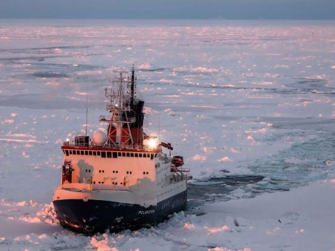 A világ egyik legnagyobb jéghegyéhez indul tudományos expedíció