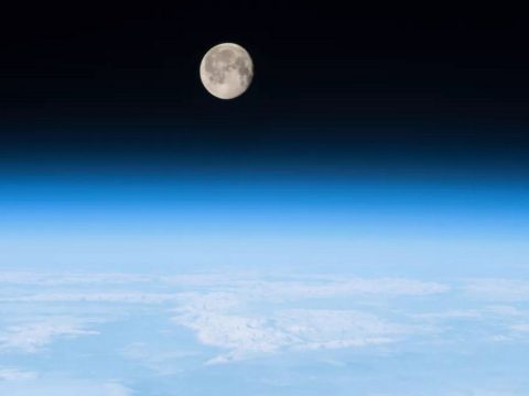 Túlér a Föld légköre a Holdon is