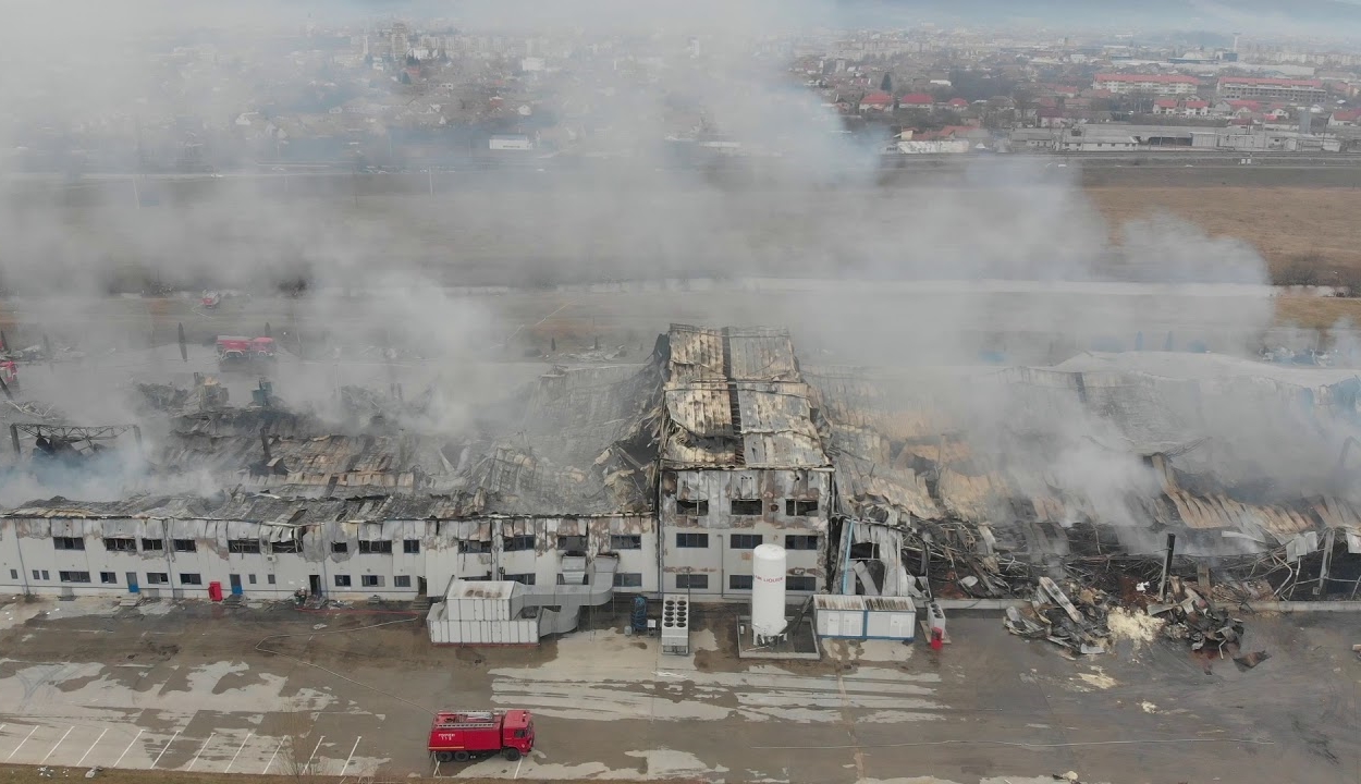 108 óra alatt sikerült teljesen eloltani a gyulafehérvári fűszergyárban kiütött tüzet