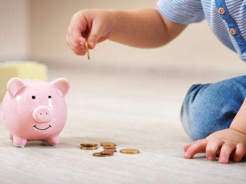 20 százalékkal nő a gyermekpénz szeptembertől