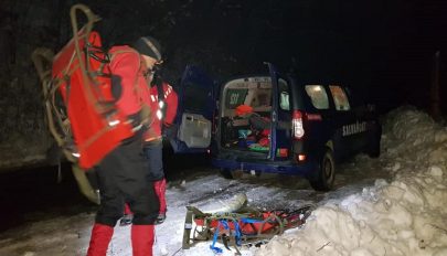 Egy személy meghalt, kettő megsérült, miután elsodorta őket egy lavina a Kelemen-havasokban