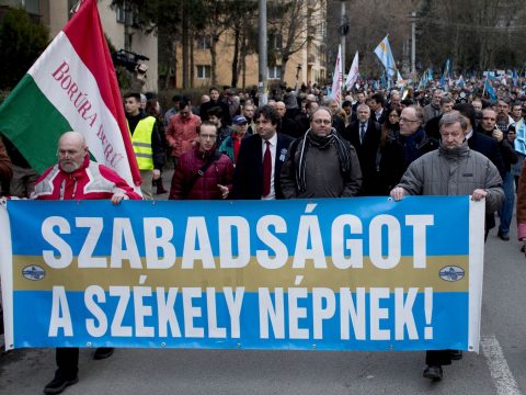 A román EU-elnökség mottójára hivatkozva hívja demonstrálni híveit az SZNT