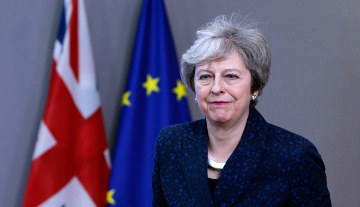Theresa May: a Brexit az utódomra marad