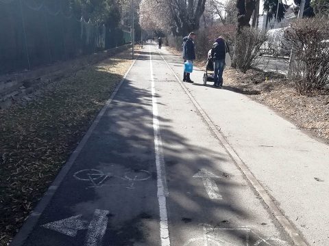 A tömegközlekedést és bicikliseket támogatnák