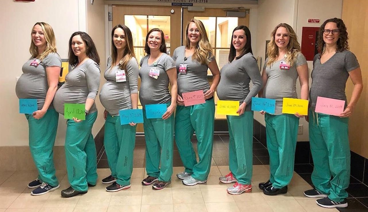 Egy szülészet kilenc nővére várandós egyszerre