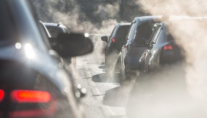 Korlátozzák a környezetszennyező járművek használatát Bukarestben