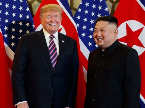 Donald Trump „éles eszűnek” és „igazi vezetőnek” nevezte Kim Dzsong Unt