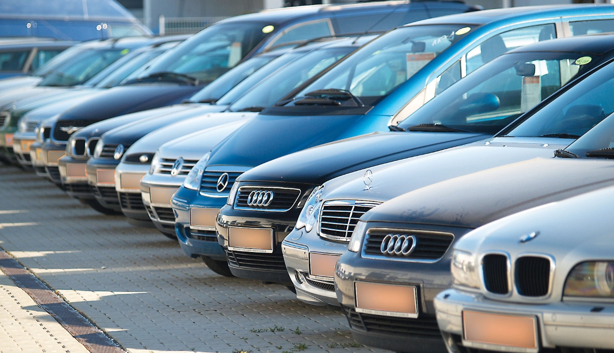 Ellenőrizni lehet a megvásárolandó használt autó előtörténetét a RAR honlapján