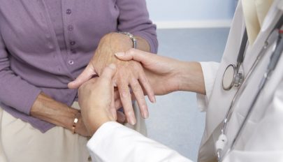 Reumatológus: időben elkezdve jól kezelhető az ízületi gyulladás