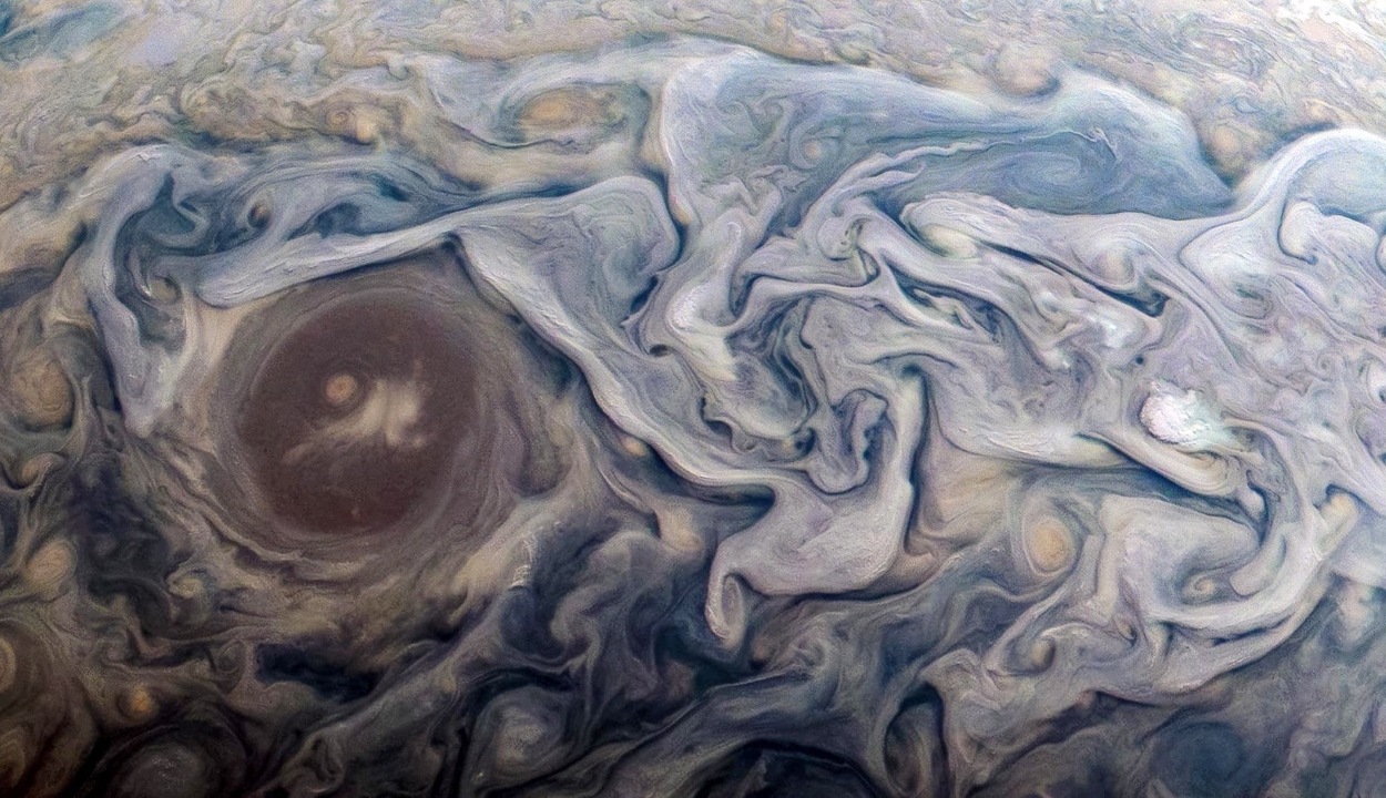 Látványos felvétel készült a Jupiter viharairól