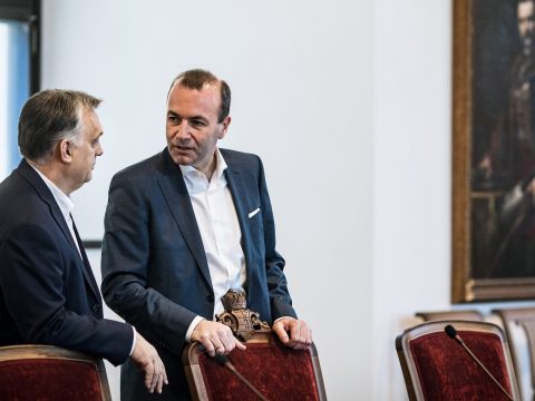 Manfred Weber szerint konstruktív volt az Orbán Viktorral folytatott megbeszélés