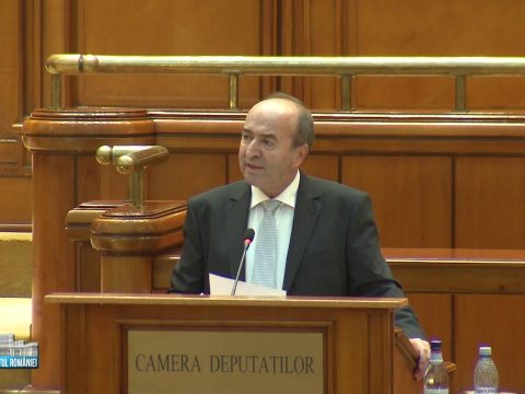 Toader: bizonyos szempontból módosítani kellene az alkotmányt