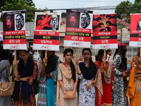 Megégettek egy bangladesi lányt, aki szexuális zaklatással vádolta meg iskolaigazgatóját