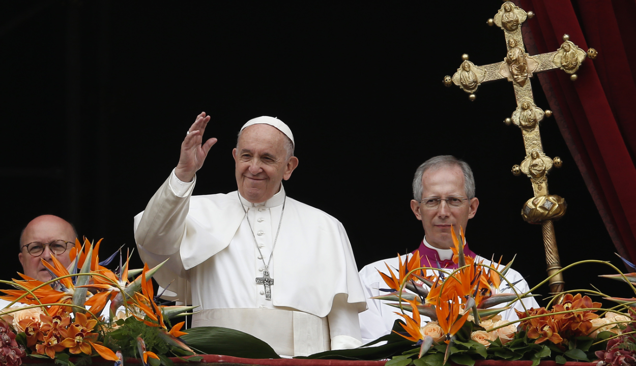 A véres konfliktusok megállítását kérte a pápa Urbi és Orbi beszédében