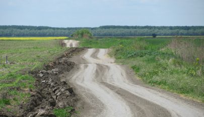 Románia úthálózatának az egyharmada még mindig földút