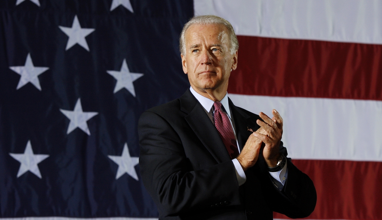 Nobel-díjasok tucatjai biztosították támogatásukról Joe Biden demokrata jelöltet