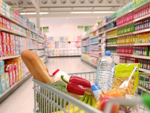 Élelmiszerminőség: a nyugat-európai és romániai termékek negyedénél találtak eltérést