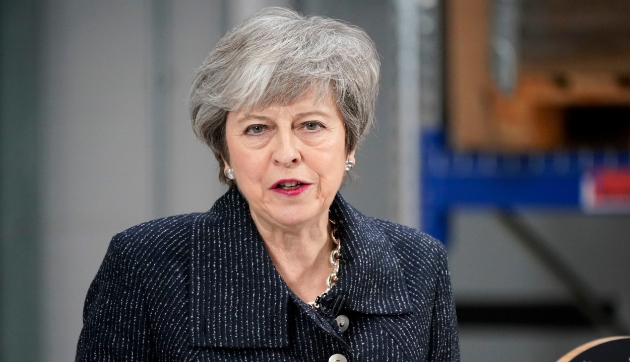 Theresa May lemondatását kezdeményezi a tory Brexit-tábor egyik vezetője