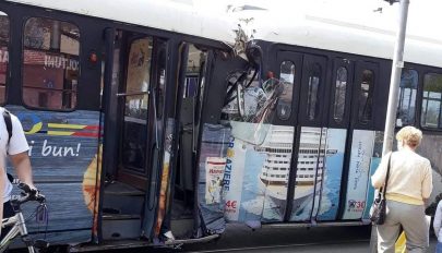 Vezető nélkül indult el és balesetet okozott egy villamos Temesváron