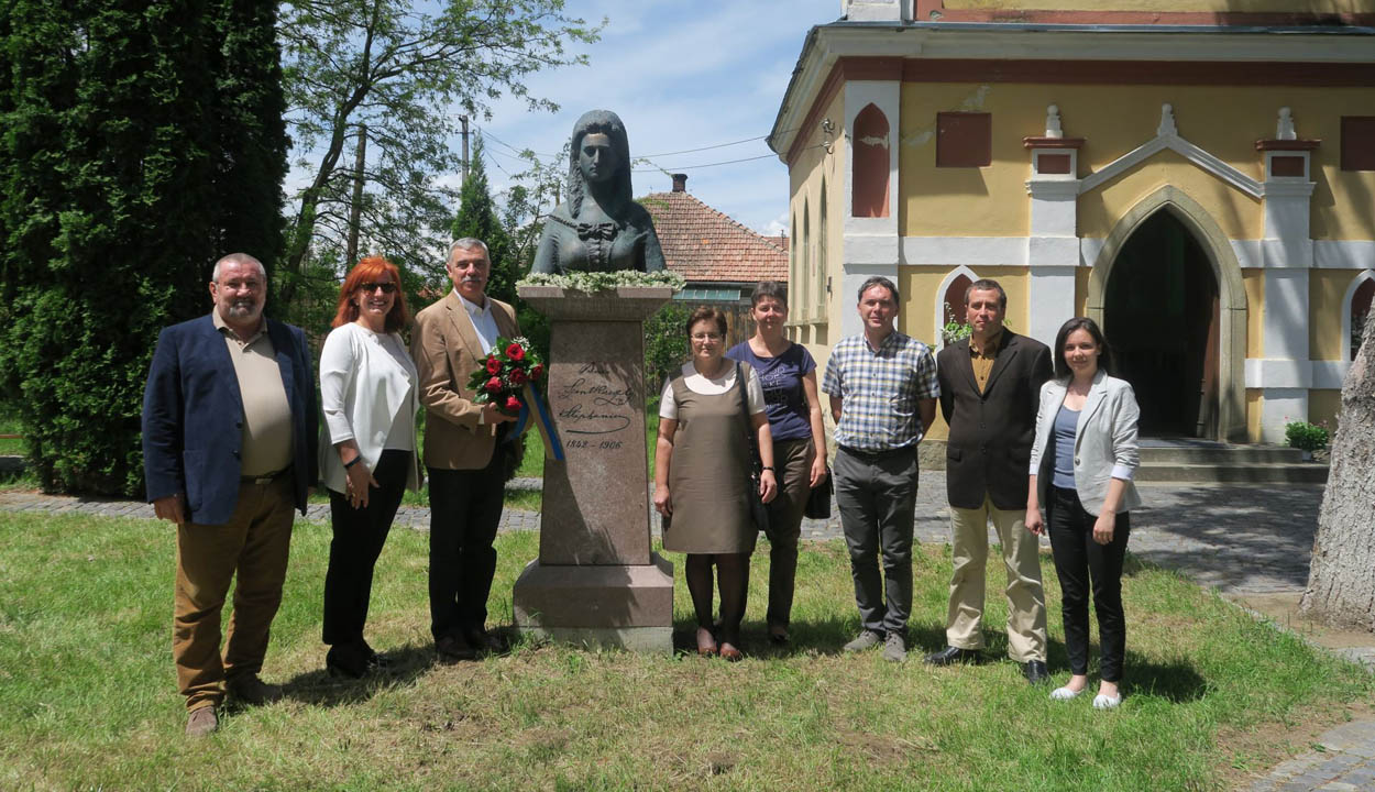 Emlékező szentmise a jótevőért