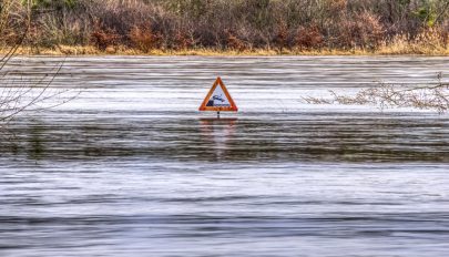 Narancssárga és sárga árvízriasztások péntektől hétfőig