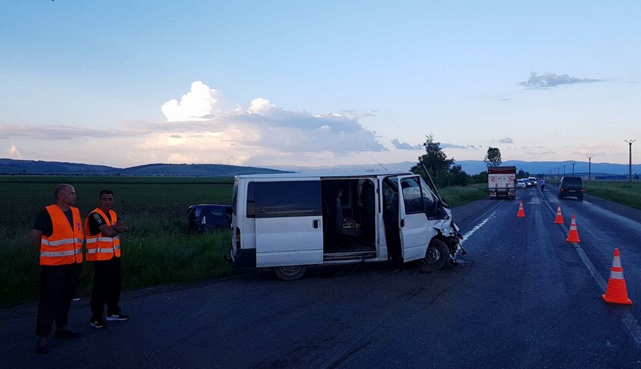 Hét személy sérült meg egy balesetben Szépmezőnél