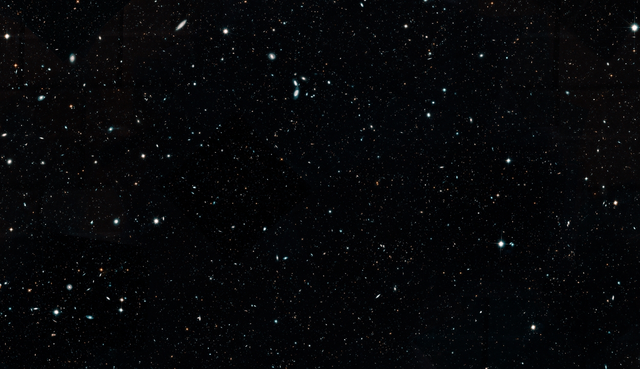 Negyedmillió galaxisról készített panorámaképet a Hubble