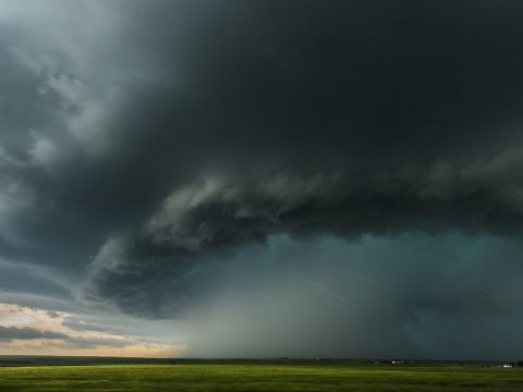 Elsőfokú viharriadót adtak ki a meteorológusok az ország 28 megyéjére