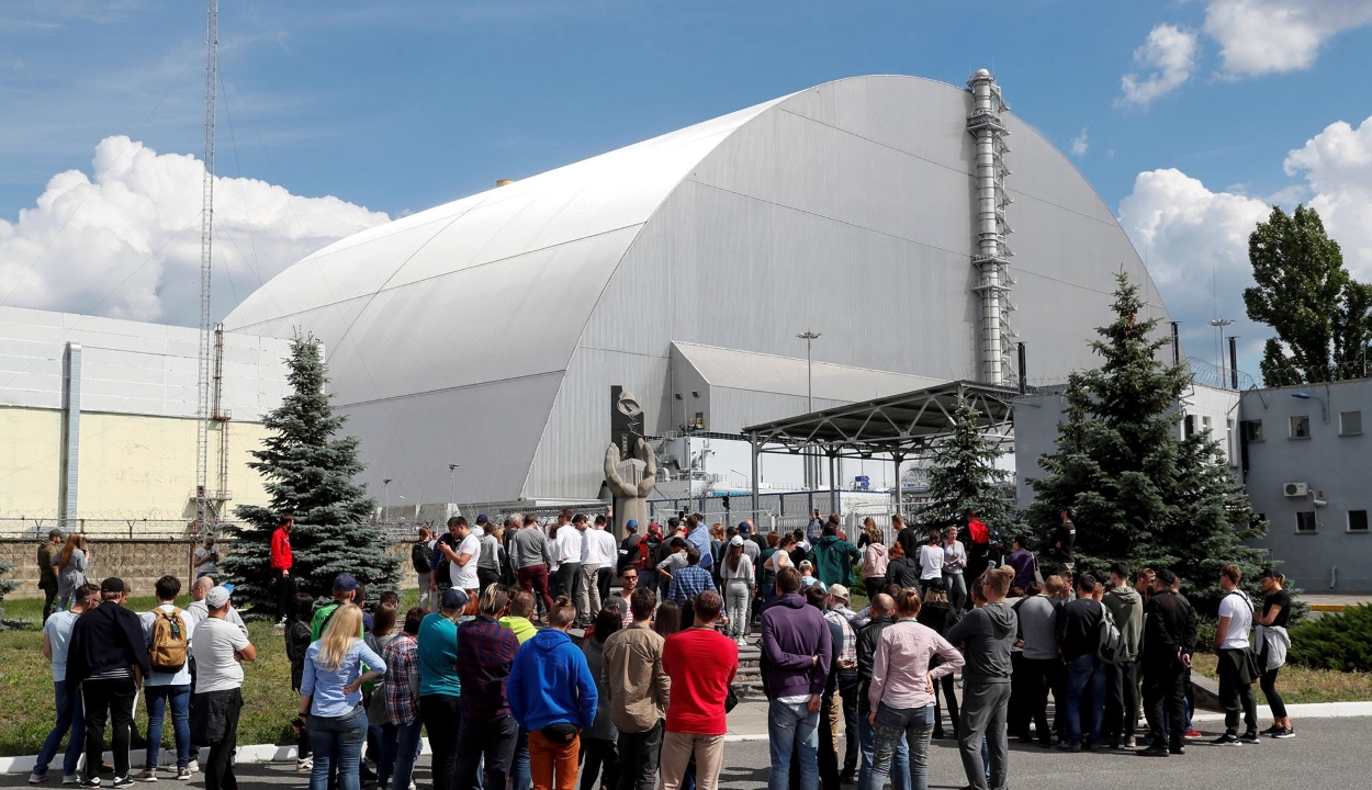 Megnyitják a civilek előtt a csernobili vezérlőtermet