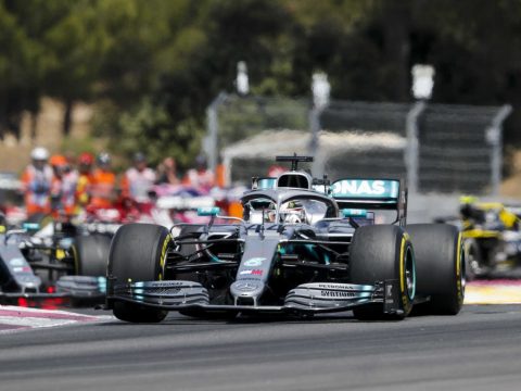 Forma-1: Hamilton rajt-cél győzelmet aratott Franciaországban