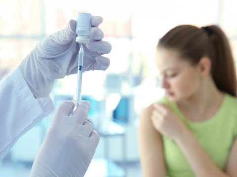 Kezdődik az ingyenes HPV-oltások beadása