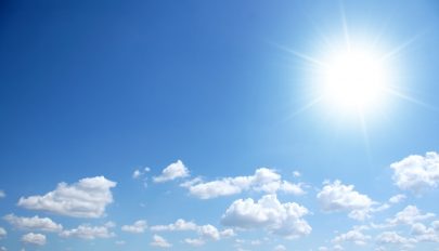Különösen meleg lesz az időjárás a következő két hétben, de viharok is várhatók