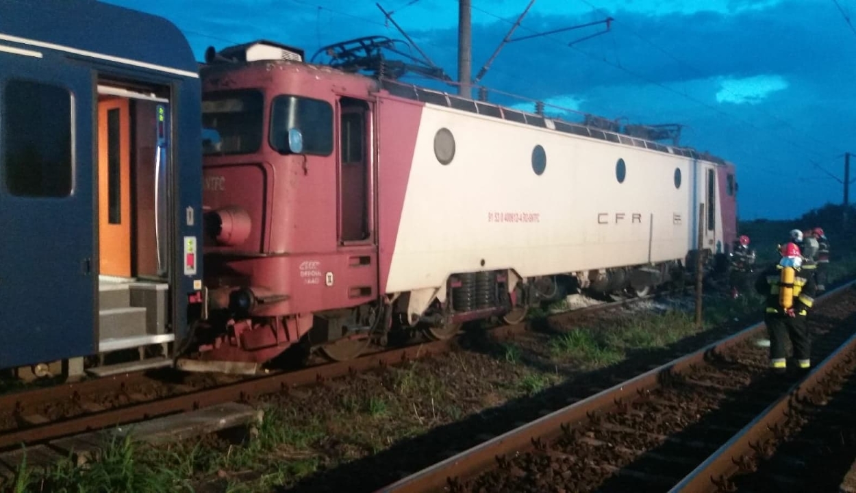 Kigyulladt vasárnap este a Bukarest-Temesvár vonatjárat mozdonya, 200 utast evakuáltak