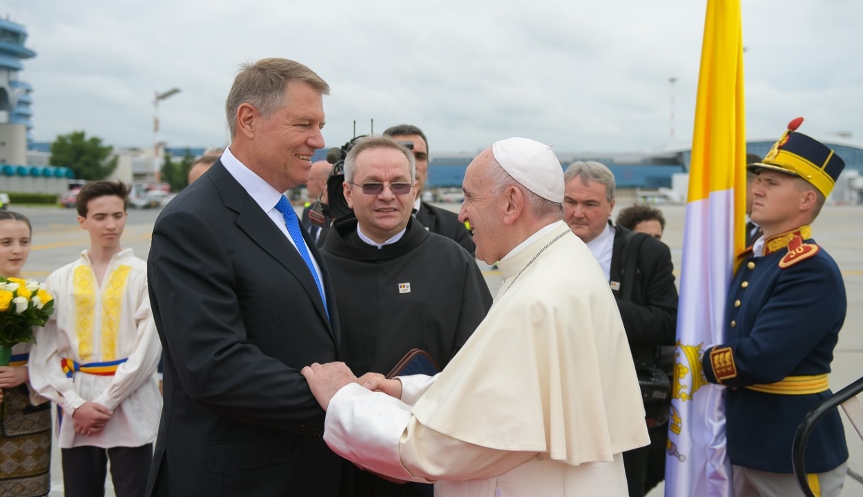 Johannis köszönetét fejezi ki mindazoknak, akik Ferenc pápát fogadták romániai látogatásán
