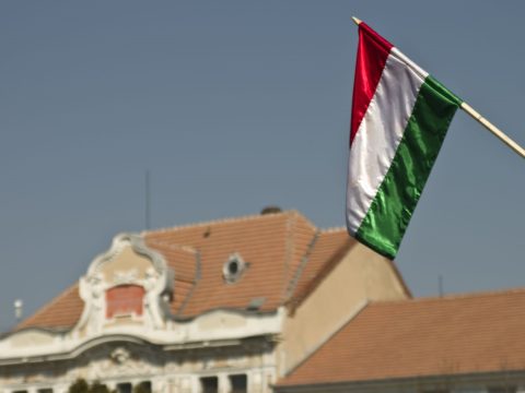 Jogerős: Bokor Tibornak ki kell fizetnie a magyar zászlók miatt kirótt bírságot