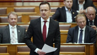 Szijjártó: fel kell lépni a magyarellenes kirohanások ellen Romániában