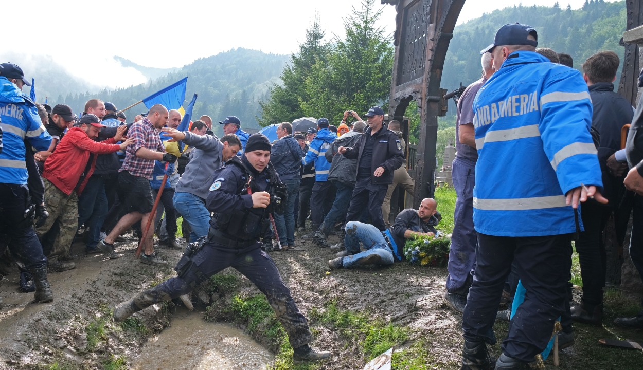 Úzvölgye: az ügyészség továbbra sem lát bűncselekményt az erőszakos temetőfoglalásban