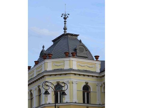 Jogerős: nem kell kitűzni a román zászlót a sepsiszentgyörgyi városháza tornyára
